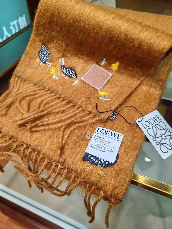 Loewe 185X23cm 63%马海毛35%羊毛2%锦纶 E30 (6)